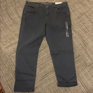 AE tomgirl jeans NWT